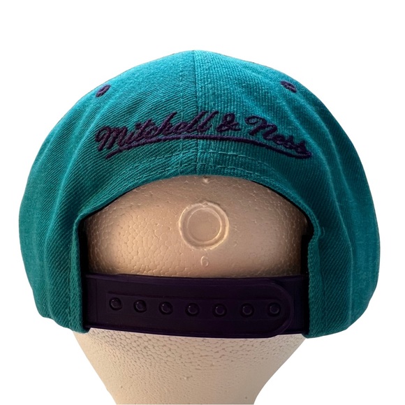 Charlotte Hornets Mitchell & Ness NBA Hardwood Classics Snapback Logo Hat OSF - Picture 10 of 10